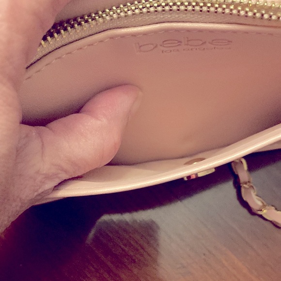 BEBE LIGHT PINK CROSSBODY. Pink rope like material throughout strap.Quilted.NWOT - Picture 8 of 9